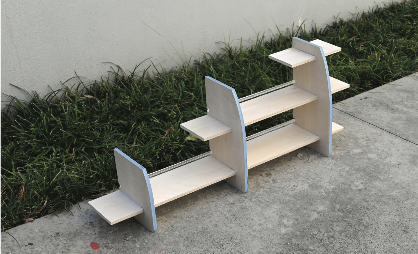 Bla Linger outdoor detail